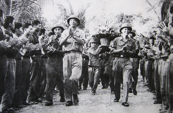 tien cong trong hanh tien than toc giai phong phnom penh khmer do khong kip tro tay