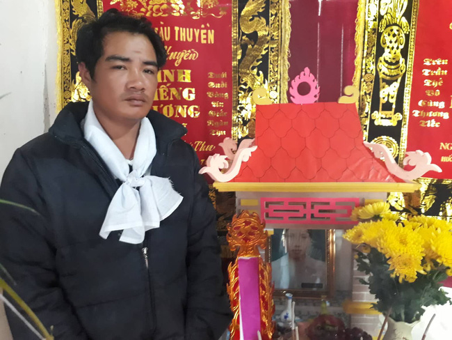 tieng khoc xe long vi khat sua cua be gai moi chao doi da mat me