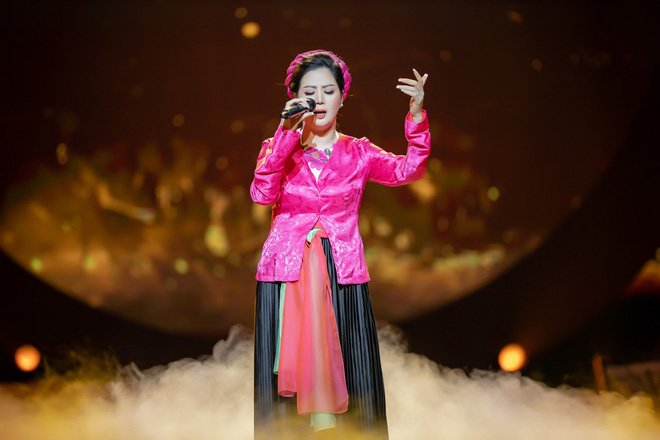 ca si thu phuong dinh hien anh lien tuc bat khoc khi chia se ve co nhac si an thuyen