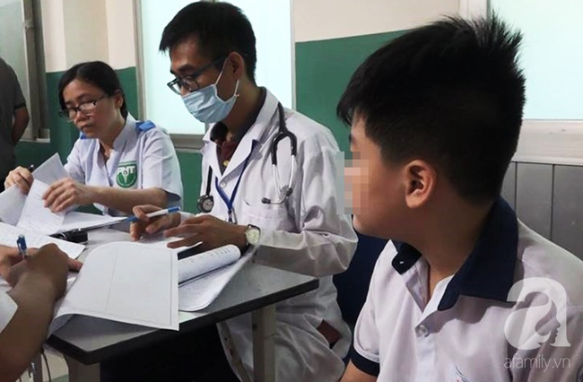 15 hoc sinh tieu hoc o tphcm cap cuu sau khi uong tra sua pho giam doc benh vien quan tan binh noi nguyen nhan