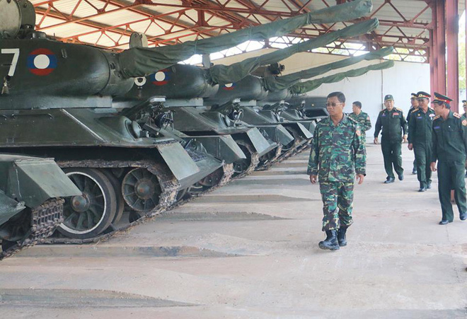 nga doi xe tang t 72 hien dai lay 30 ong lao t 34 bat ngo ve muc dich cua doi ben