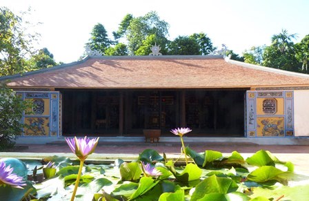 nha vuon luong quan nguyet bieu hue diem du lich hap dan ben dong song huong tho mong