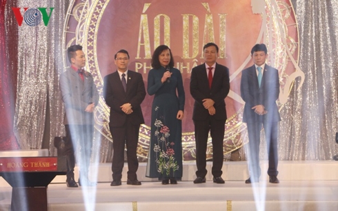 ra mat quy nhan ai gan ket cong dong nguoi viet tai chau au