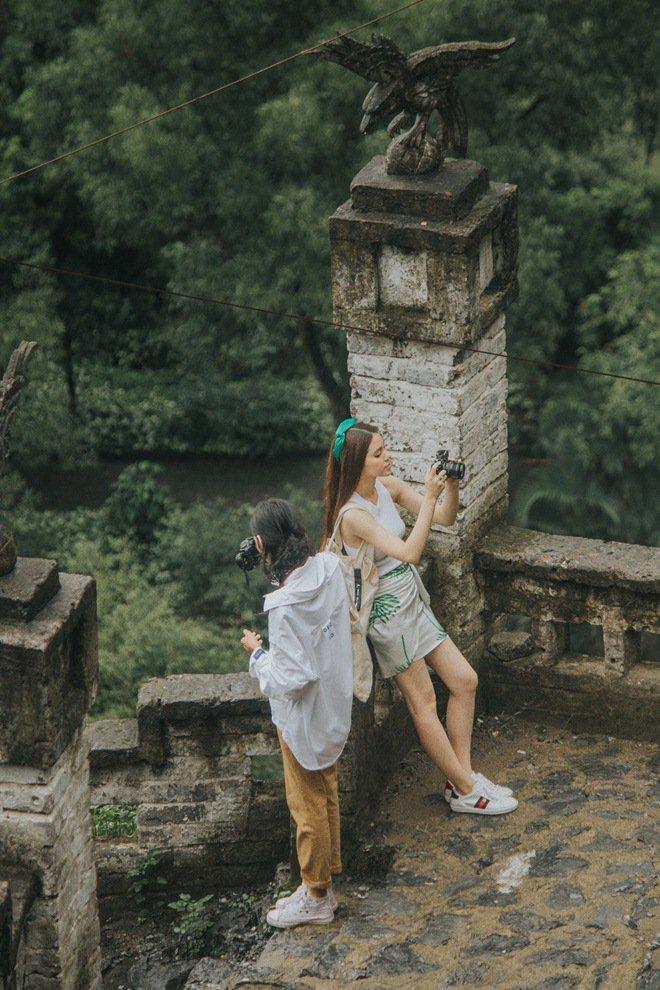 dan nguoi dep hot girl viet dua nhau check in song ao o ninh binh