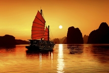 that tich ngay le tinh nhan cua phuong dong dien ra vao ngay nao