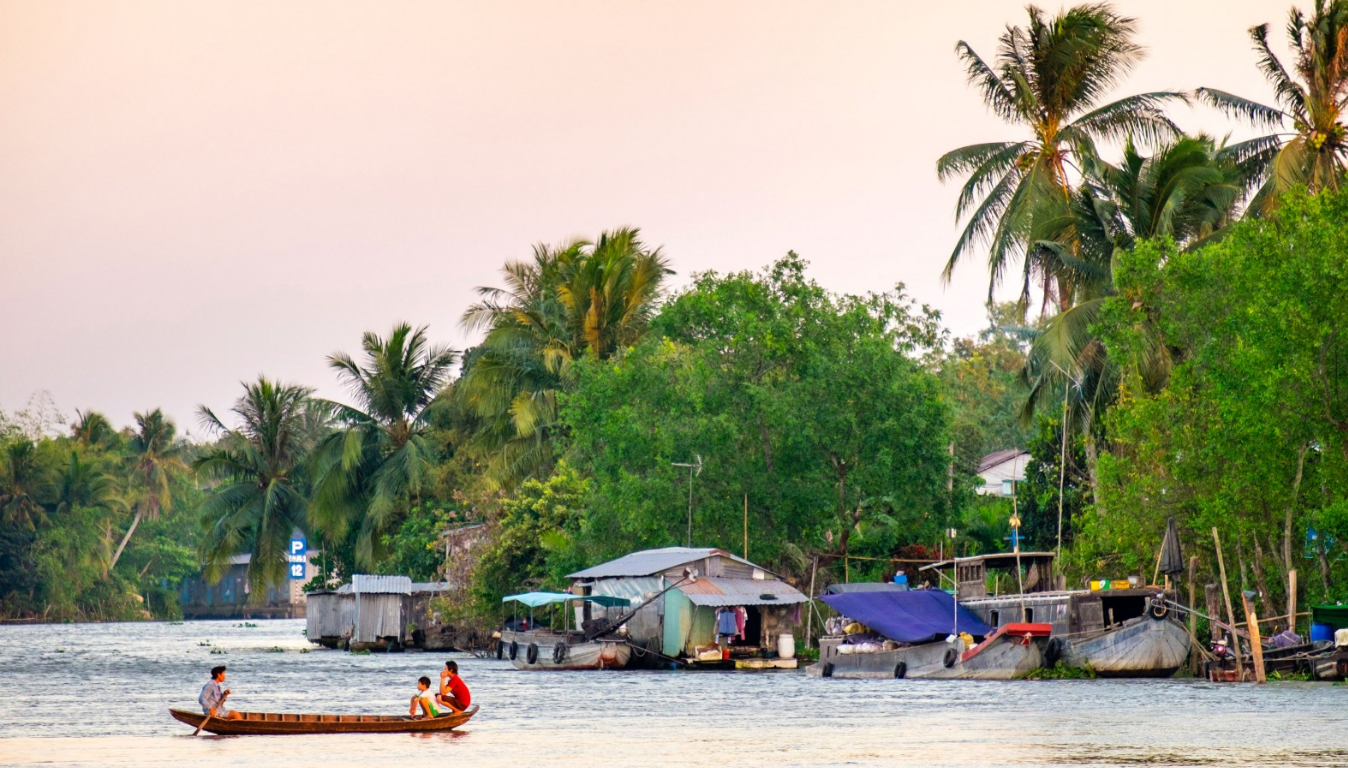 tap chi rough guides binh chon 10 diem du lich dep nhat viet nam
