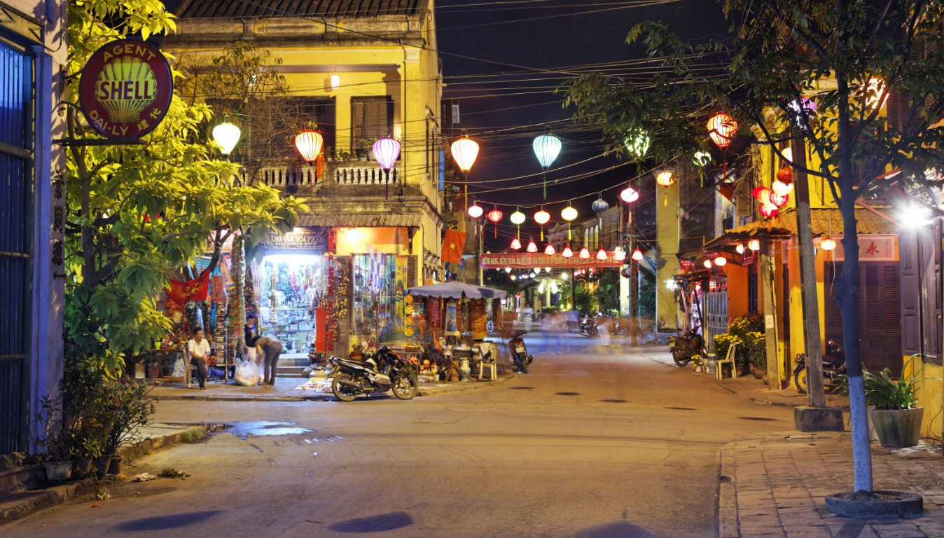 tap chi rough guides binh chon 10 diem du lich dep nhat viet nam