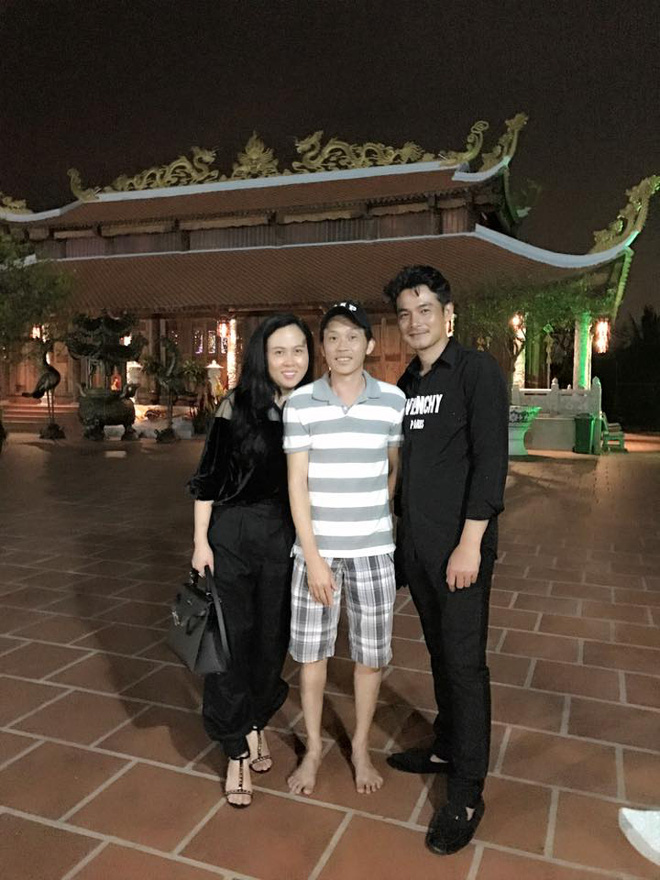 hoai linh di chan dat chup anh voi dan em noi tieng