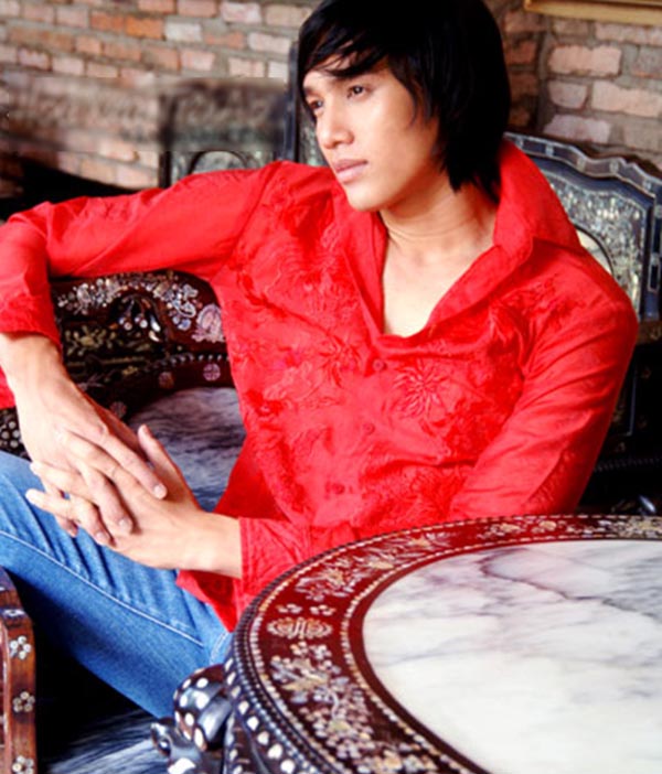 chan dung my nam tung vuot mat binh minh de tro thanh sieu mau viet nam dau tien