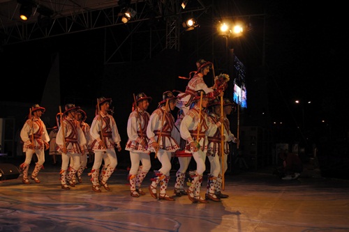 gioi thieu loai hinh mua dan gian cua rumani tai viet nam