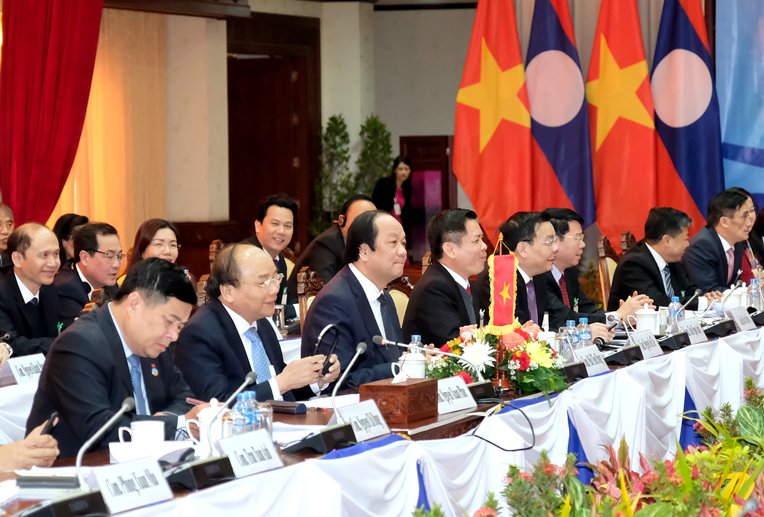 12 van kien hop tac dua quan he viet lao len tam cao moi