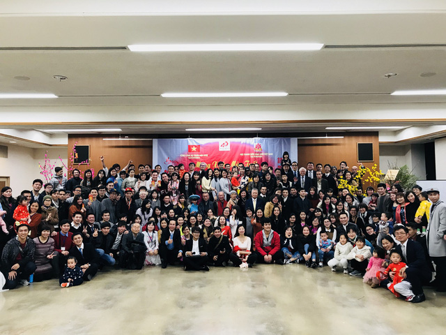 tet am ap cua cong dong nguoi viet tai kyushu nhat ban