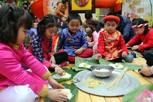 tai hien sac mau van hoa nam bo giua long thu do dip tet nguyen dan