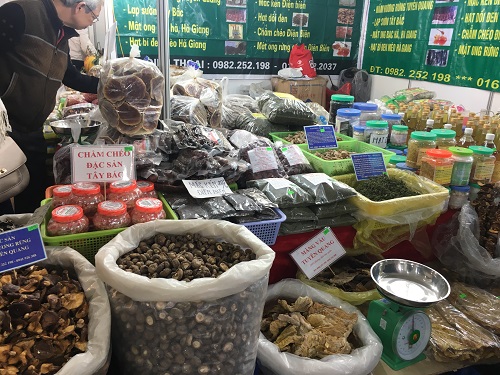 hoi cho xuan giang vo 2018 quy tu hon 350 doanh nghiep