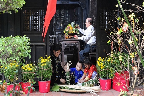 tet co truyen net dep van hoa trong dong chay thoi gian