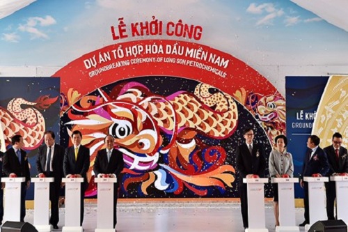 thu tuong phat lenh khoi cong du an to hop hoa dau mien nam
