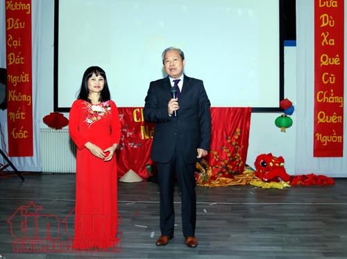 gin giu ban sac van hoa dan toc trong cong dong nguoi viet tai italy