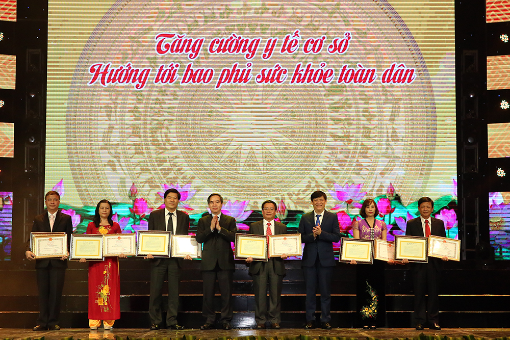 ton vinh va neu cao trach nhiem cua nguoi thay thuoc