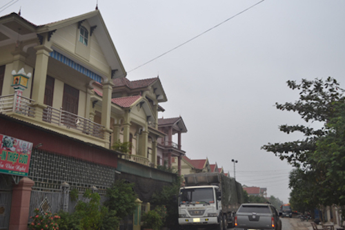 lang ngheo thanh ty phu nho xuat ngoai buon dong nat