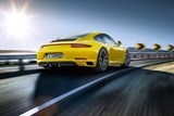 che do lai tren duong uot porsche wet mode bat chap troi mua