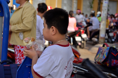 canh bao tinh trang nguoi la du do hoc sinh de tran lot tai san