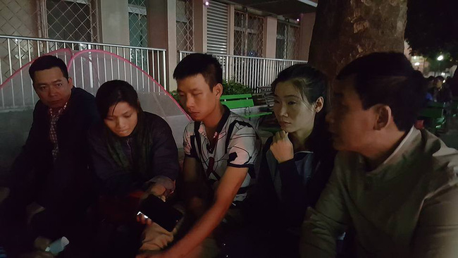 mot minh di kham thai ba bau 6 thang bi co giat sui bot mep o phong kham tu