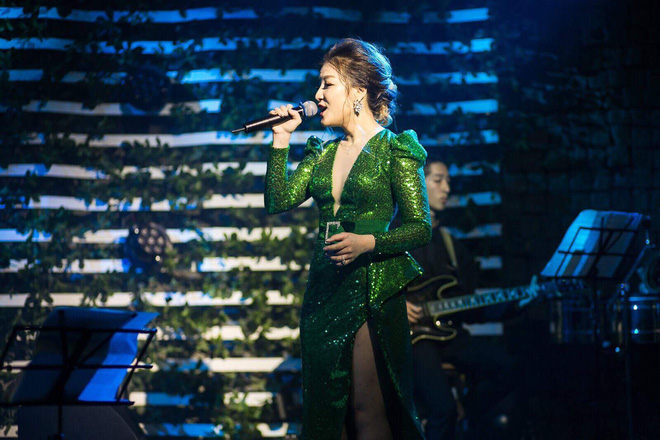 nu ca si co guong mat giong hoa hau nguyen thi huyen tai xuat lang nhac viet