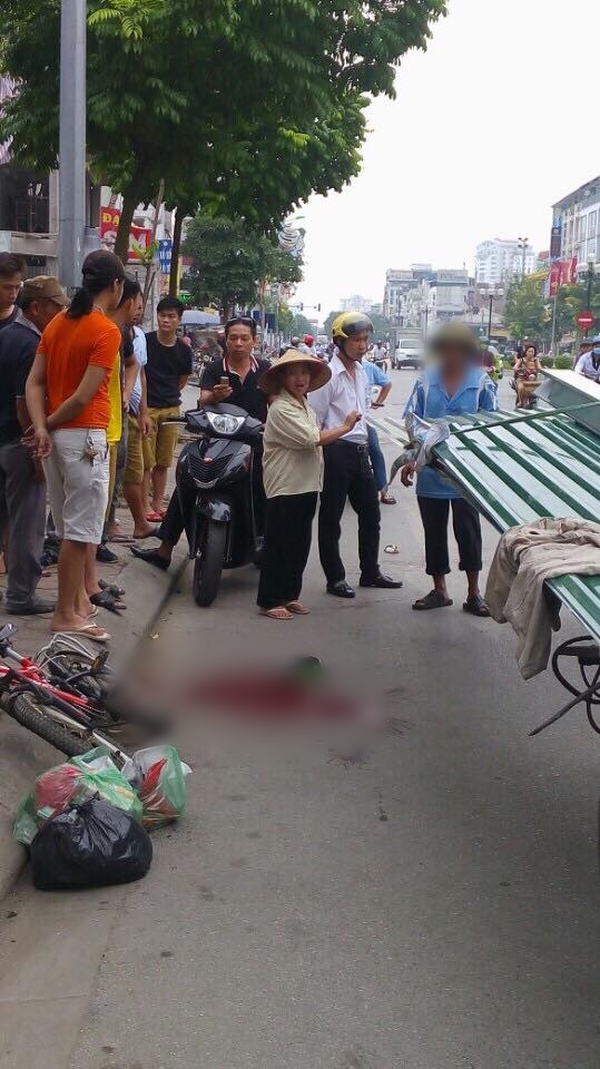 gia dinh be trai 10 tuoi tu vong van yeu cau xu ly hinh su nguoi lai xe xich lo cho ton