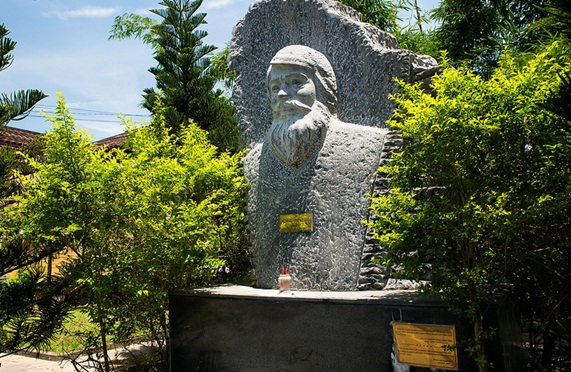 tuong nho kazik kien truc su ba lan het minh cho nhung di tich cua viet nam