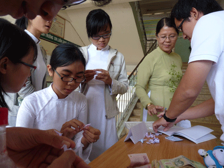 canh hac giay cho nhung yeu thuong va su menh lam nen dieu ky dieu