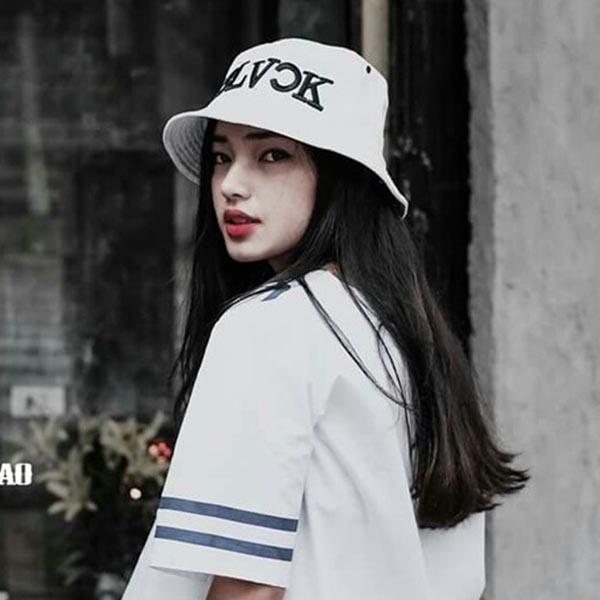 hot girl nong bong danh bai thuy vi ba tung sau vai tieng thi the face online