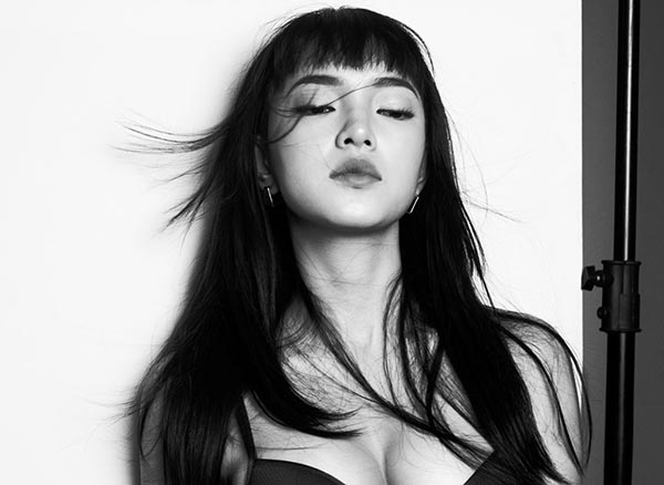 hot girl nong bong danh bai thuy vi ba tung sau vai tieng thi the face online