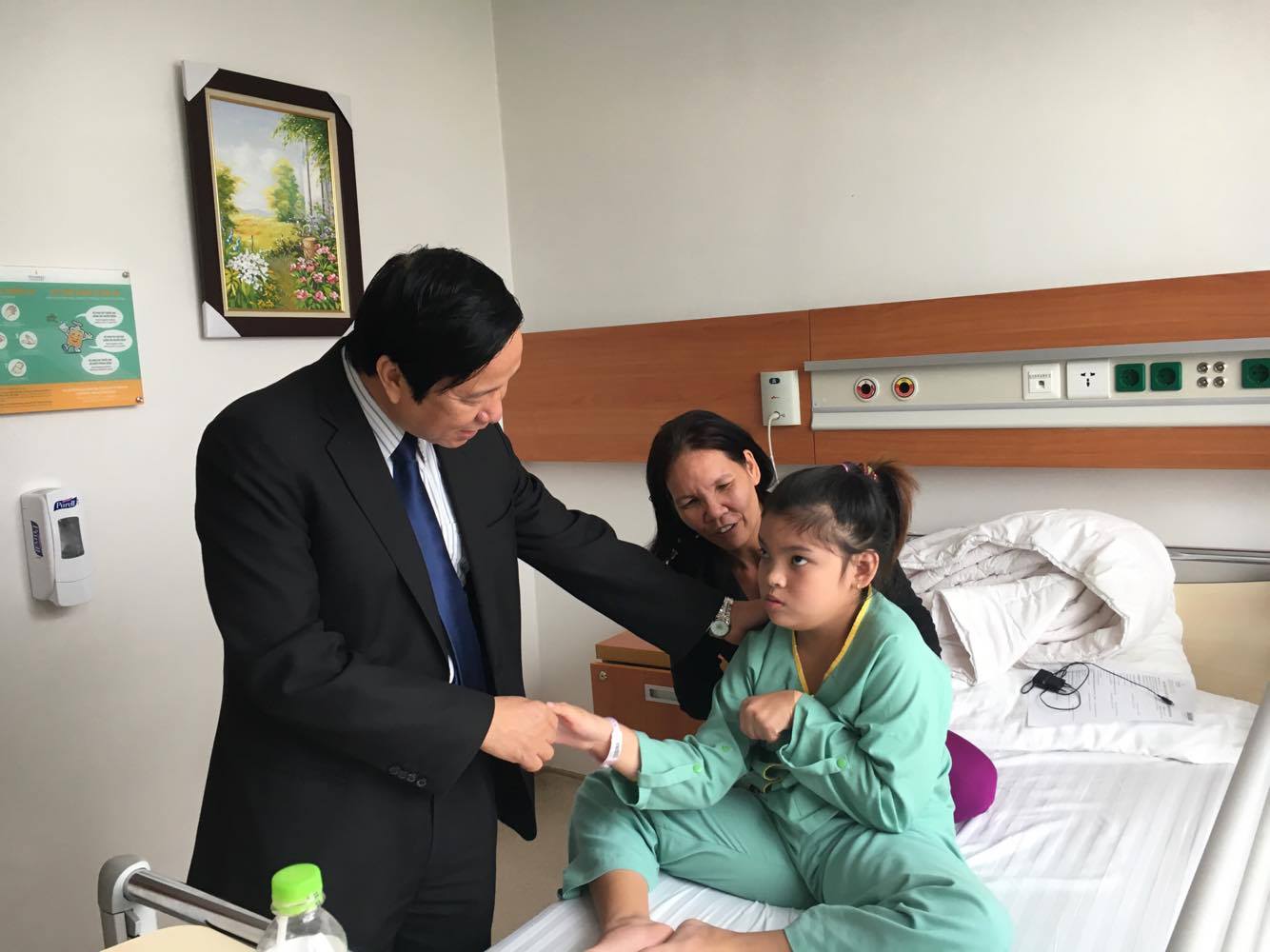 lieu phap ghep te bao goc tai vinmec co hoi hoi sinh cho tre bai nao