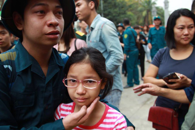 xuc dong khoanh khac tien tan binh len duong nhap ngu