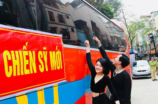 xuc dong khoanh khac tien tan binh len duong nhap ngu