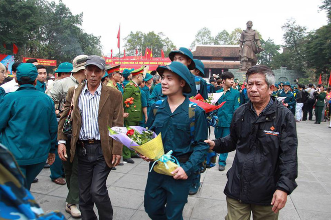 xuc dong khoanh khac tien tan binh len duong nhap ngu