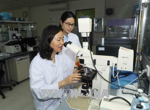 nu tien si no luc ngan chan su bat hanh cho nhieu gia dinh tre