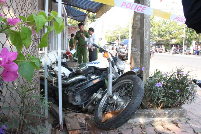 binh duong hai chien si csgt trong thuong vi bi o to cho thuoc la lau tong vang vao via he