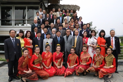 gap go huu nghi viet lao mung xuan mau tuat va chao mung tet co truyen bunpimay