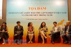nguoi viet o nuoc ngoai hoc dai hoc xong sang day rua xe a