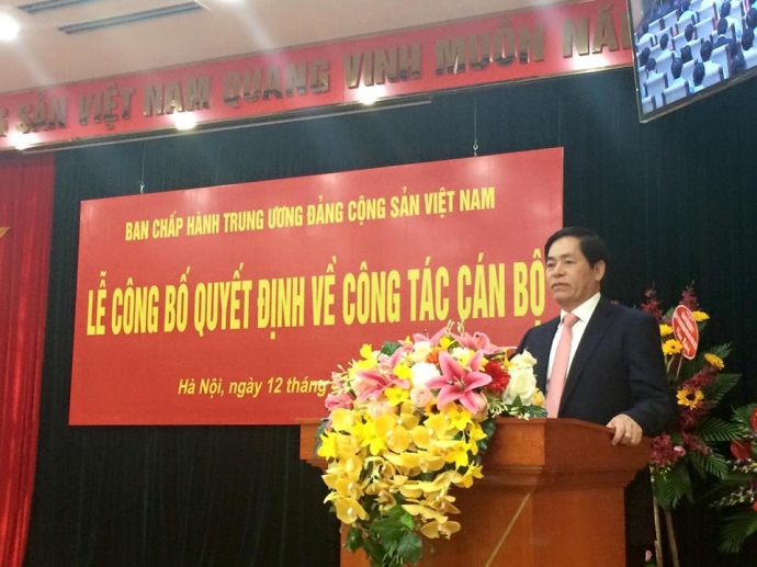 bo chinh tri quyet dinh nhan su 5 co quan trung uong