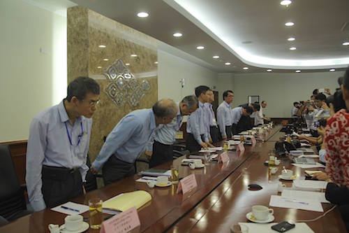 lanh dao formosa cui dau xin loi nhung chua giai toa het buc xuc