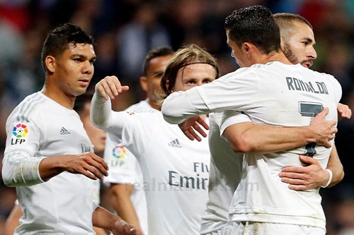 truoc vong 36 la liga barca hay real madrid se nga
