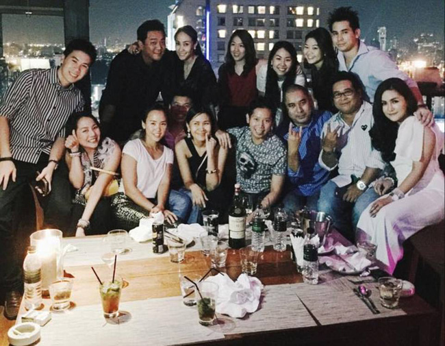 cau am cua gia toc ty phu redbull xuat hien tai anh giua buc xuc cua du luan sau vu tai nan gay chet nguoi