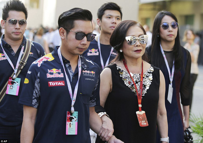 cau am cua gia toc ty phu redbull xuat hien tai anh giua buc xuc cua du luan sau vu tai nan gay chet nguoi