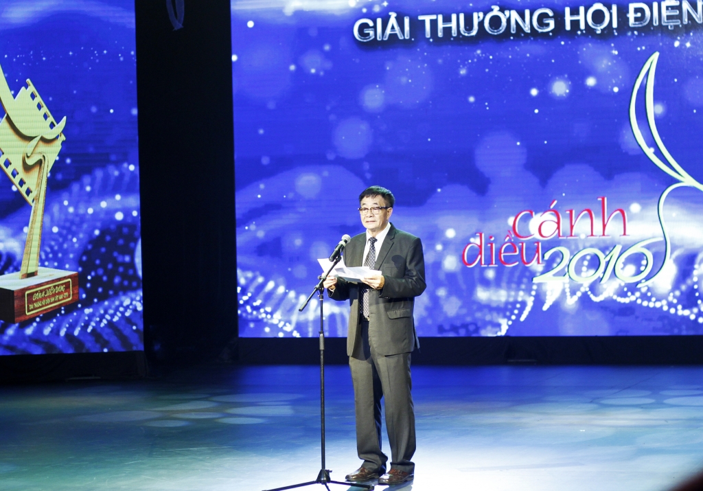 sai gon anh yeu em am nhieu giai thuong canh dieu vang 2016