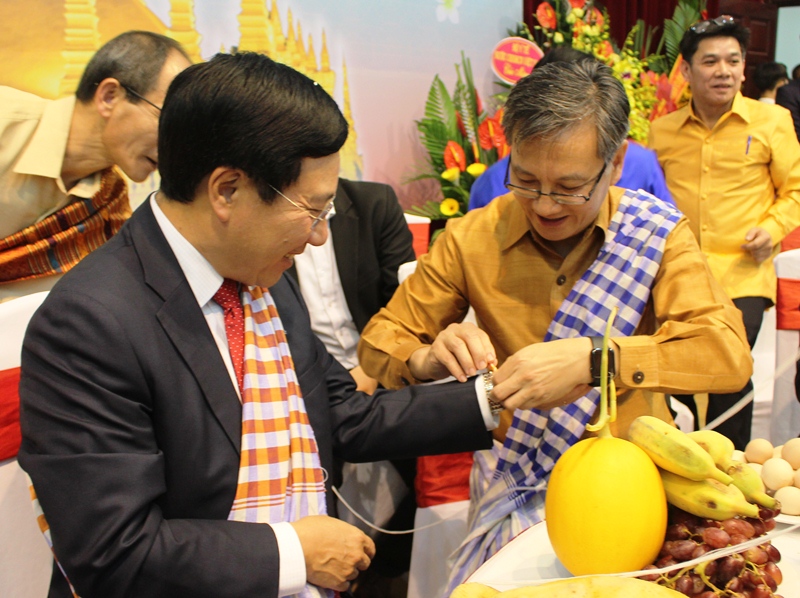 dai su quan lao to chuc don tet co truyen bun pi may tai ha noi