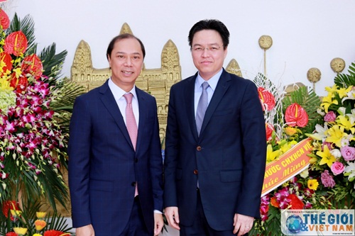 lanh dao bo ngoai giao chuc mung tet campuchia