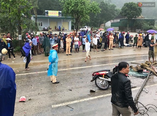 hien truong vu xe giuong nam ui bay dai phan cach o ha tinh
