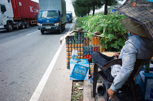 chum anh nguoi dan lao dong o sai gon vat lon duoi nang nong oi buc de muu sinh